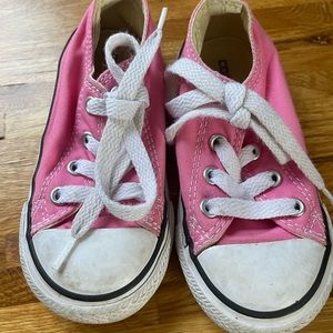 Pink converse shoes size 6